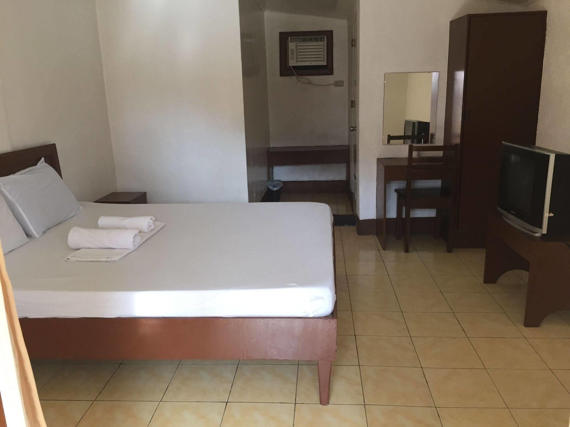 Bayview Inn Ormoc Buitenkant foto